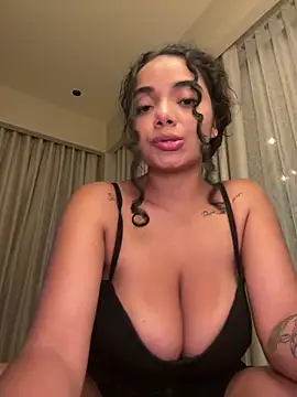 Snapshot of Mariecurl chatting on 10, 1, 2025 Mariecurl online show from 10, 1, 2025