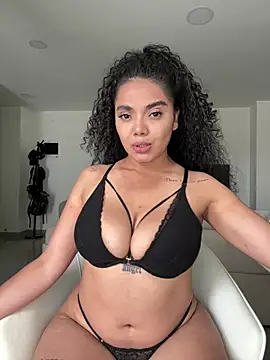 Snapshot of Mariecurl chatting on 1, 3, 2026 Mariecurl online show from 1, 3, 2026