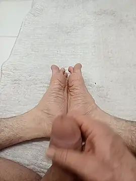 Hardapple01 online show from 3, 3, 2025