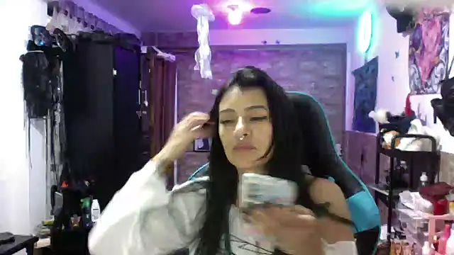 AngelaQueen  online show from 3, 12, 2025