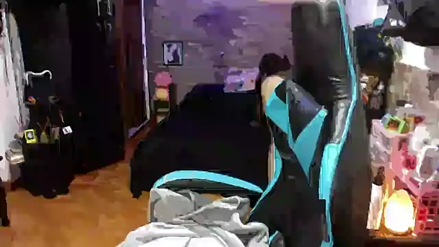 AngelaQueen  online show from 5, 4, 2026