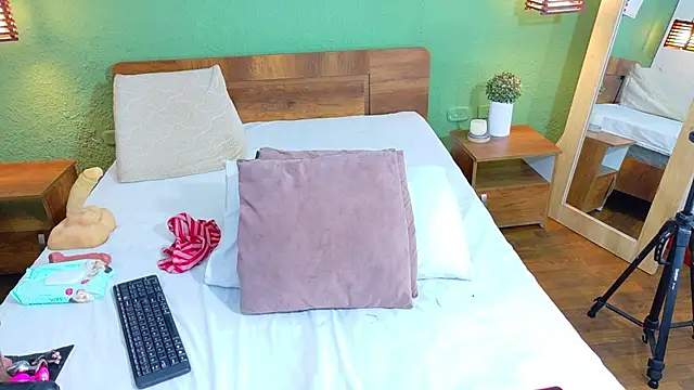 dannaahbrown online show from 27, 2, 2025