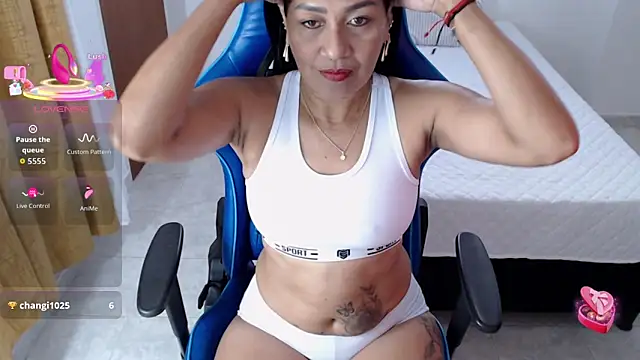 Snapshot of Dayanna_11 chatting on 6, 5, 2026 Dayanna 11 online show from 6, 5, 2026