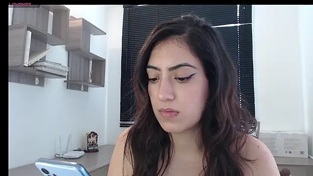 MIYESSI online show from 31, 1, 2025