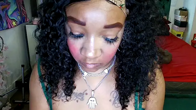 Snapshot of YasmineMinaj chatting on 18, 9, 2025 YasmineMinaj online show from 18, 9, 2025