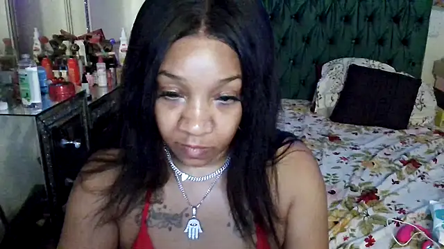 Snapshot of YasmineMinaj chatting on 24, 9, 2025 YasmineMinaj online show from 24, 9, 2025