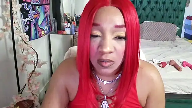 Snapshot of YasmineMinaj chatting on 21, 10, 2025 YasmineMinaj online show from 21, 10, 2025