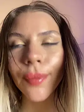 Snapshot of KittyKatyDream chatting on 14, 3, 2025 KittyKatyDream online show from 14, 3, 2025