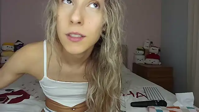 Chiara 2002 online show from 22, 7, 2026