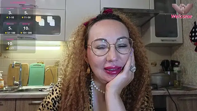 Snapshot of LybovNTV chatting on 6, 5, 2026 LybovNTV online show from 6, 5, 2026