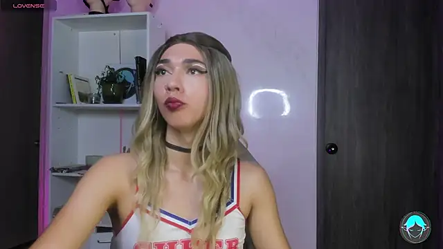 sofi elfqueen online show from 17, 2, 2025