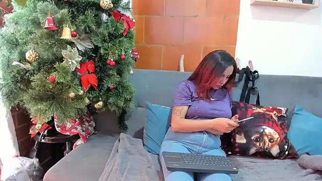  girls on fire  online show from 24, 12, 2024