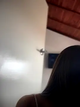 lauravasquez online show from 21, 11, 2025