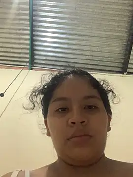 moncerrat luna online show from 11, 11, 2025