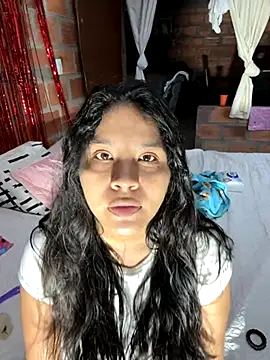 moncerrat luna online show from 25, 11, 2025