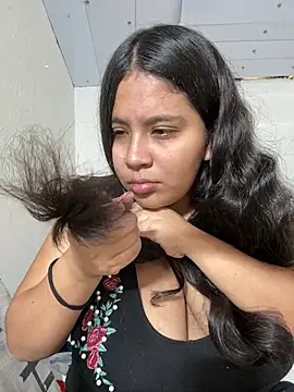 moncerrat luna online show from 9, 4, 2026