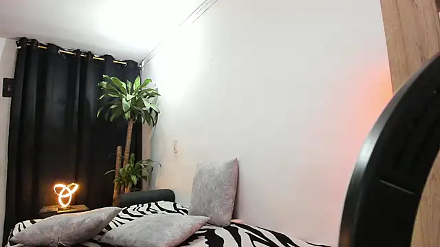 Lia-y-felipe online show from 30, 7, 2026