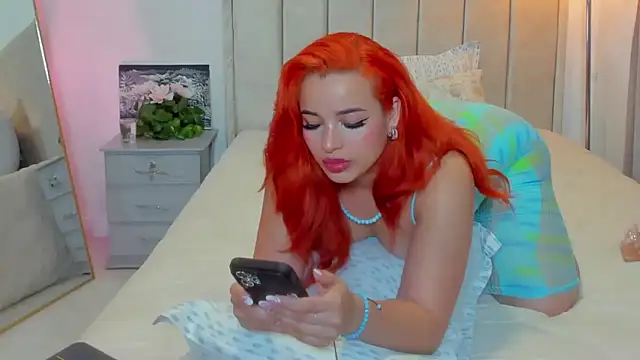 Snapshot of Miss_londonn2 chatting on 4, 4, 2026 Miss londonn2 online show from 4, 4, 2026