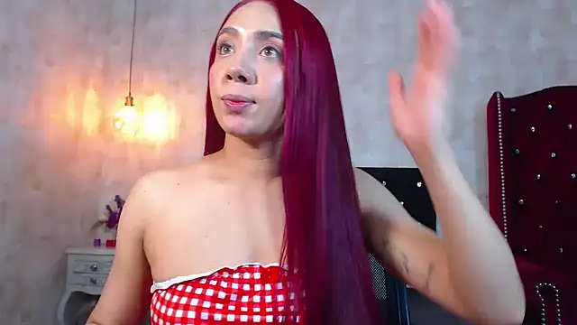 Snapshot of IsabelaLatina chatting on 24, 6, 2026 IsabelaLatina online show from 24, 6, 2026