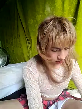 Snapshot of Evehampy chatting on 4, 10, 2025 Evehampy online show from 4, 10, 2025