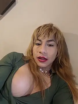 Snapshot of Evehampy chatting on 11, 10, 2025 Evehampy online show from 11, 10, 2025