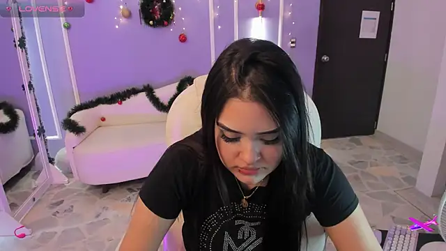 martinasaez online show from 15, 12, 2024