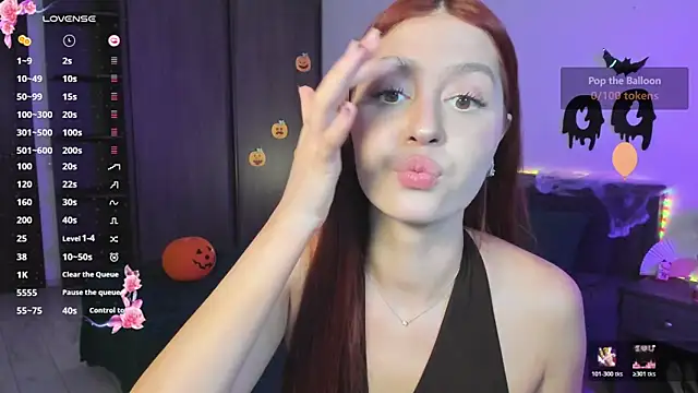 EleanorePeach online show from 4, 11, 2025