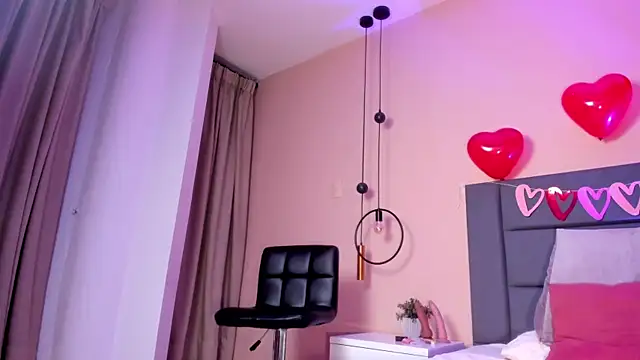 NoraDasilva online show from 16, 2, 2025