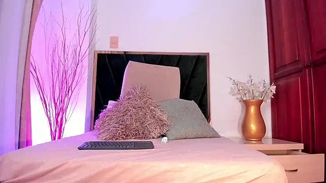 NoraDasilva online show from 21, 3, 2025