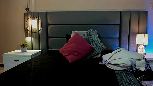 NoraDasilva online show from 14, 10, 2025