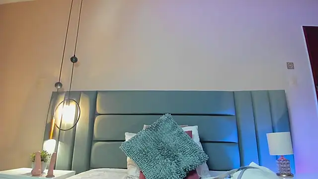 NoraDasilva online show from 16, 10, 2025