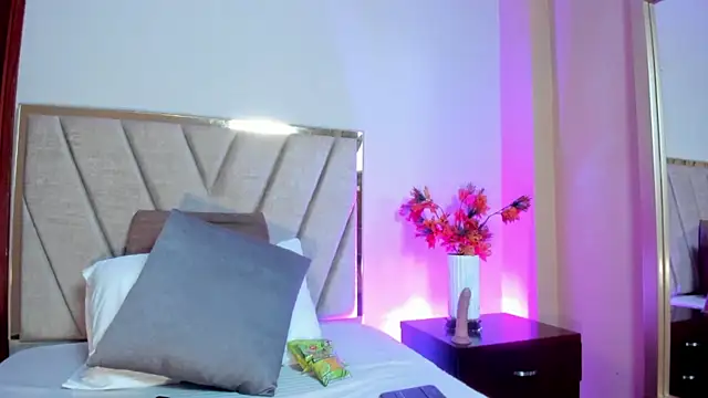 NoraDasilva online show from 15, 4, 2026