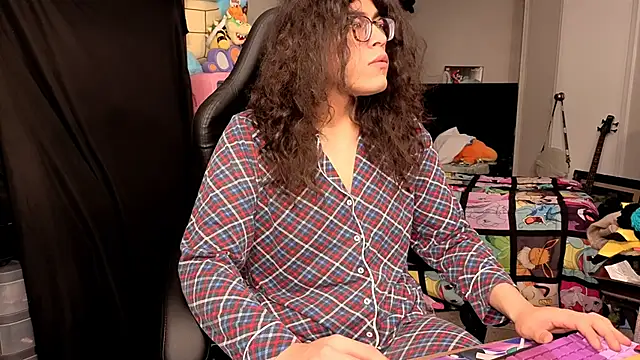 ShinyCherub online show from 30, 11, 2025