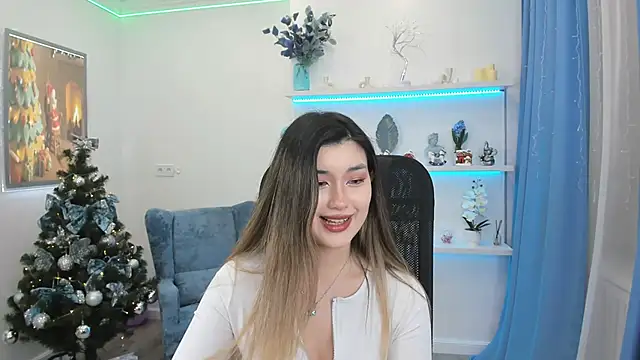 AnneTLi online show from 13, 12, 2025