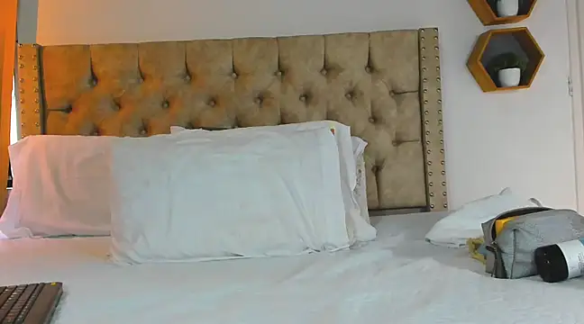 KeryHillson online show from 15, 3, 2025