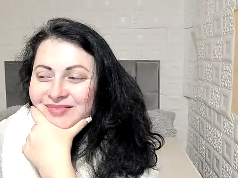 Lillian2 online show from 16, 2, 2025