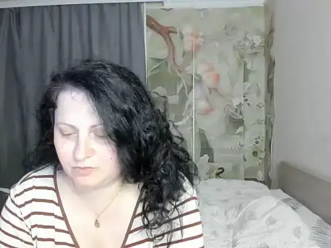 Snapshot of Lillian2 chatting on 24, 5, 2026 Lillian2 online show from 24, 5, 2026