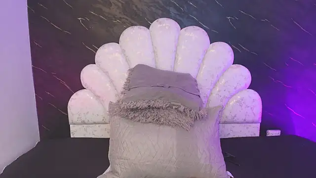  MiaBrown  online show from 24, 3, 2026