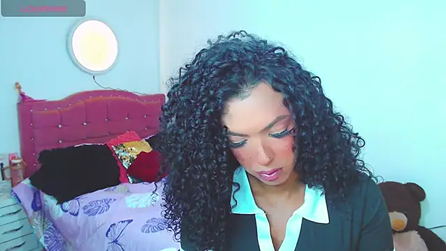 Tanedra collings online show from 5, 6, 2026