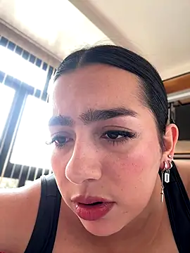 Nicollemays online show from 5, 11, 2025