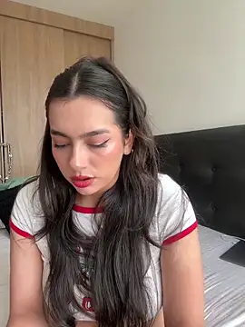 Snapshot of Nicollemays chatting on 6, 3, 2026 Nicollemays online show from 6, 3, 2026