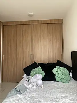 Snapshot of Nicollemays chatting on 16, 4, 2026 Nicollemays online show from 16, 4, 2026