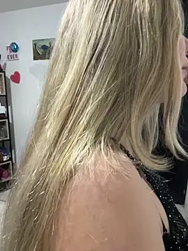 Snapshot of Celestedubois chatting on 16, 12, 2024 Celestedubois online show from 16, 12, 2024