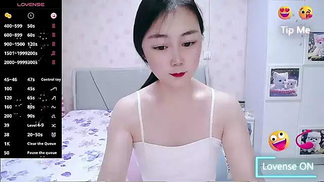 Snapshot of Elvira_baby chatting on 8, 6, 2026 Elvira baby online show from 8, 6, 2026
