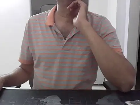 Snapshot of mrose8080 chatting on 24, 3, 2026 mrose8080 online show from 24, 3, 2026
