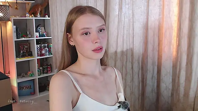 Snapshot of TataCoy chatting on 9, 9, 2025 TataCoy online show from 9, 9, 2025