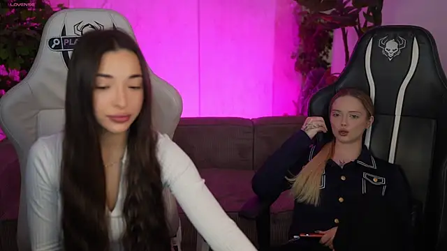 Jasmine Flow online show from 4, 12, 2025