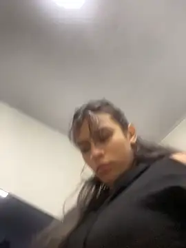 Tiffanysurez  online show from 21, 2, 2026