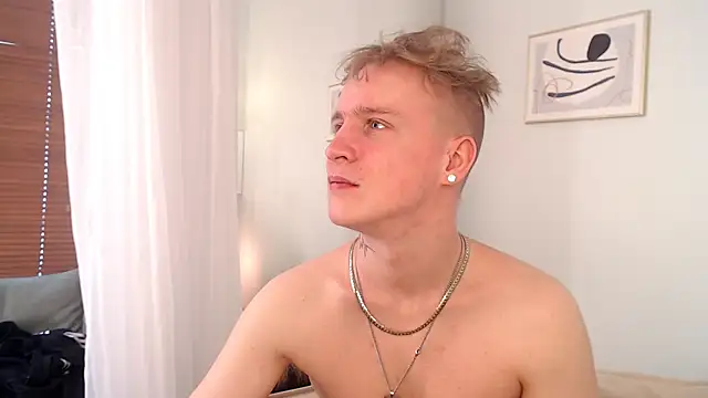 Snapshot of AlexxSweet chatting on 10, 5, 2026 AlexxSweet online show from 10, 5, 2026
