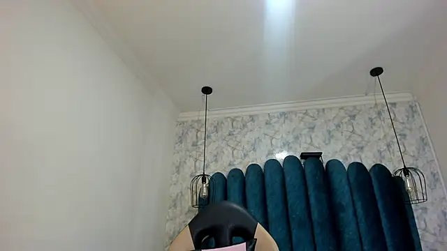 nalalye cruzz  online show from 7, 2, 2026